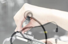 زیاده خواهی برخی پزشکان زنان و زایمان پارس آباد و تحمیل هزینه های بالای عمل سزارین به بیماران